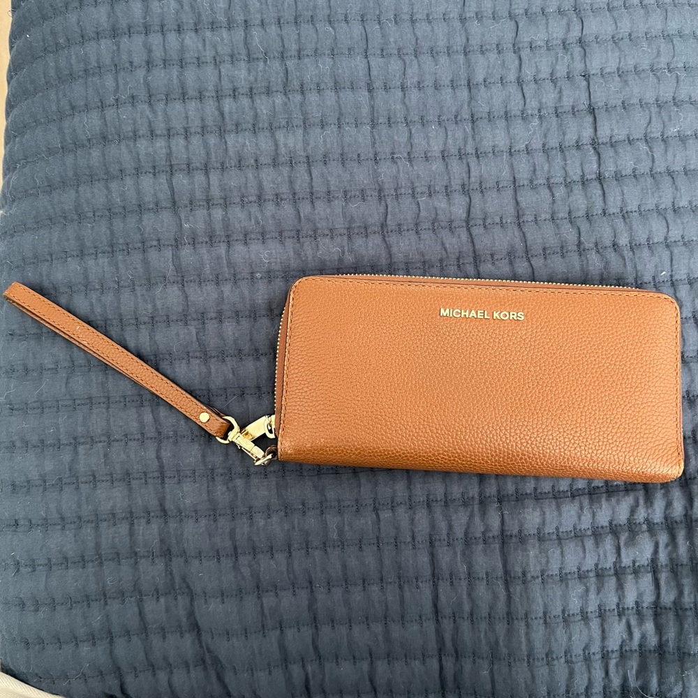 Michael Kors Jet Set Travel Large Leather Continental Wallet